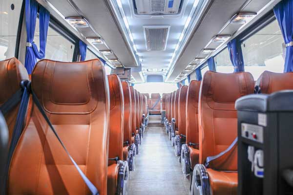 年會、活動、團建租大巴車?商務用車服務怎么選?