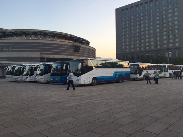 別急，教你解決企業年會大巴車（深圳企業年會包車）